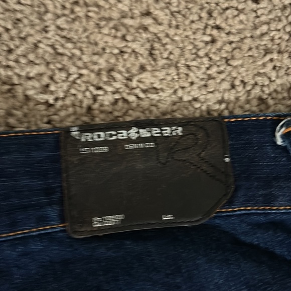 I’m selling the jeans becuase they do not fit there in perfect condition - Picture 3 of 5